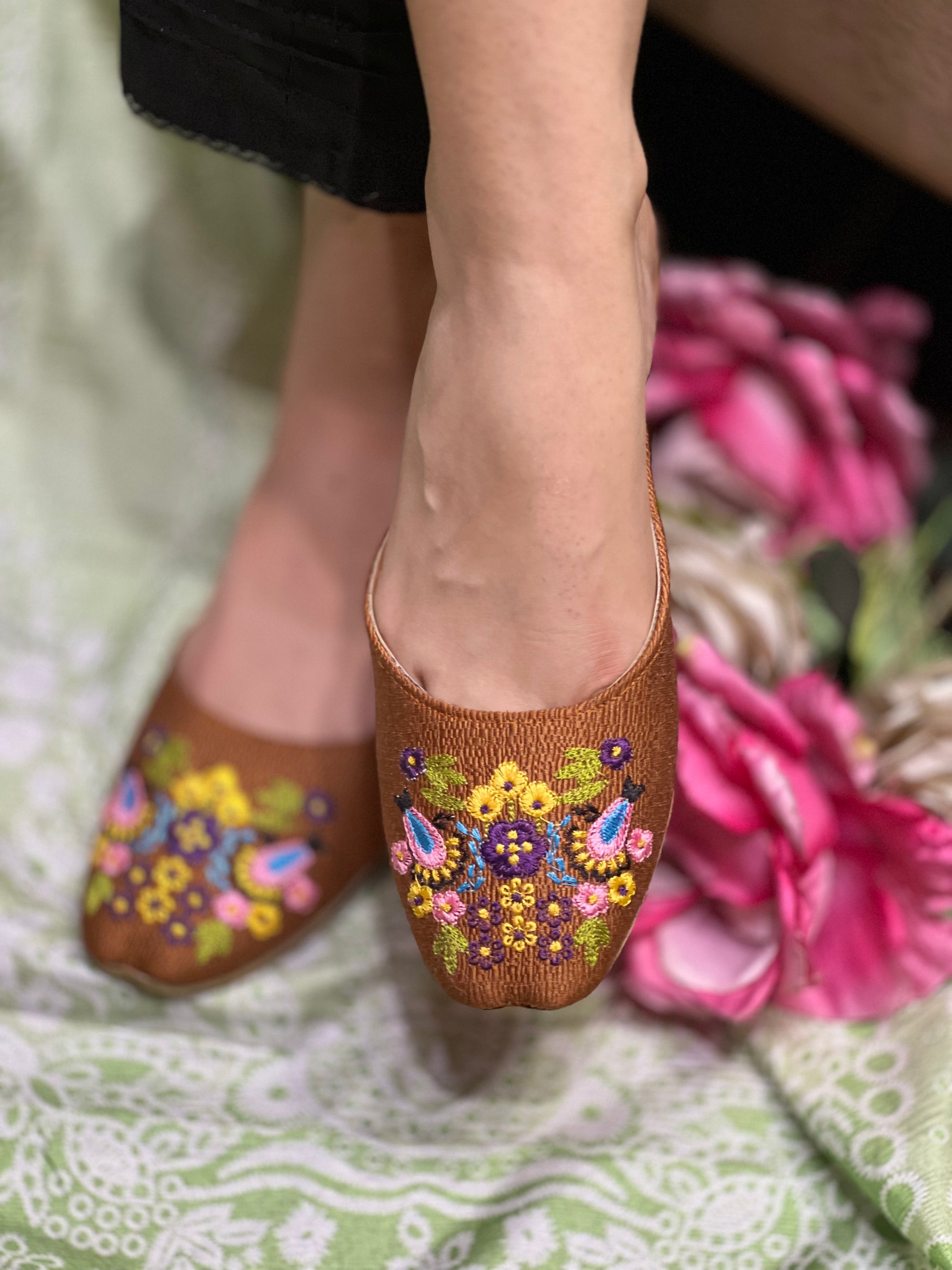 Eternal Bloom - Colorful Embroidered Khussa - Zumrut by Amir 