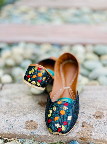 Twilight Spark - Black Golden Sequin Khussa - Zumrut by Amir 