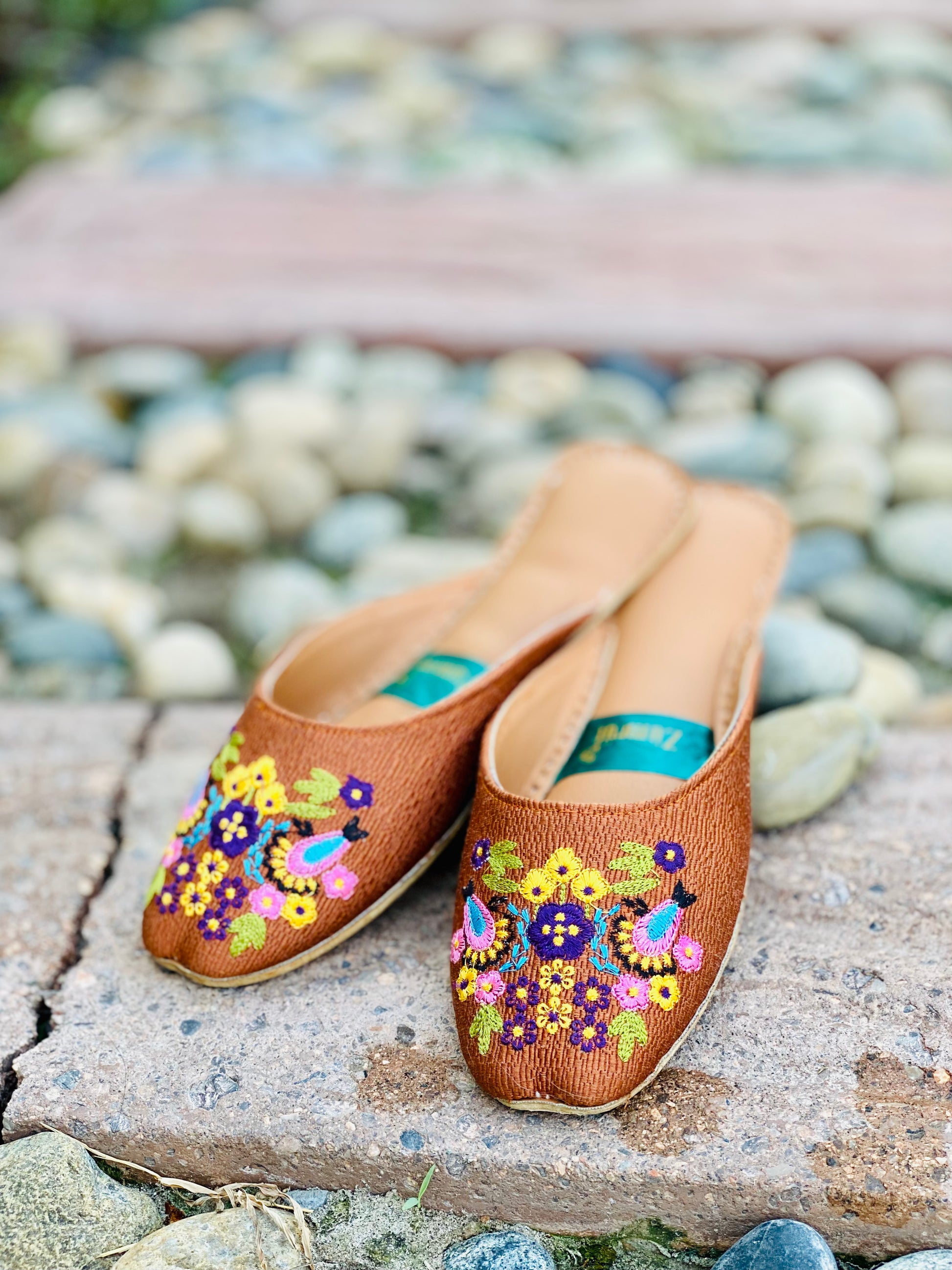 Eternal Bloom - Colorful Embroidered Khussa - Zumrut by Amir 