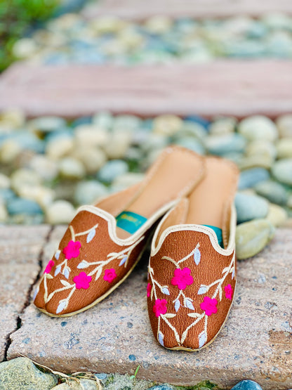 Blossom Whisper - Floral Embroidered Khussa - Zumrut by Amir 