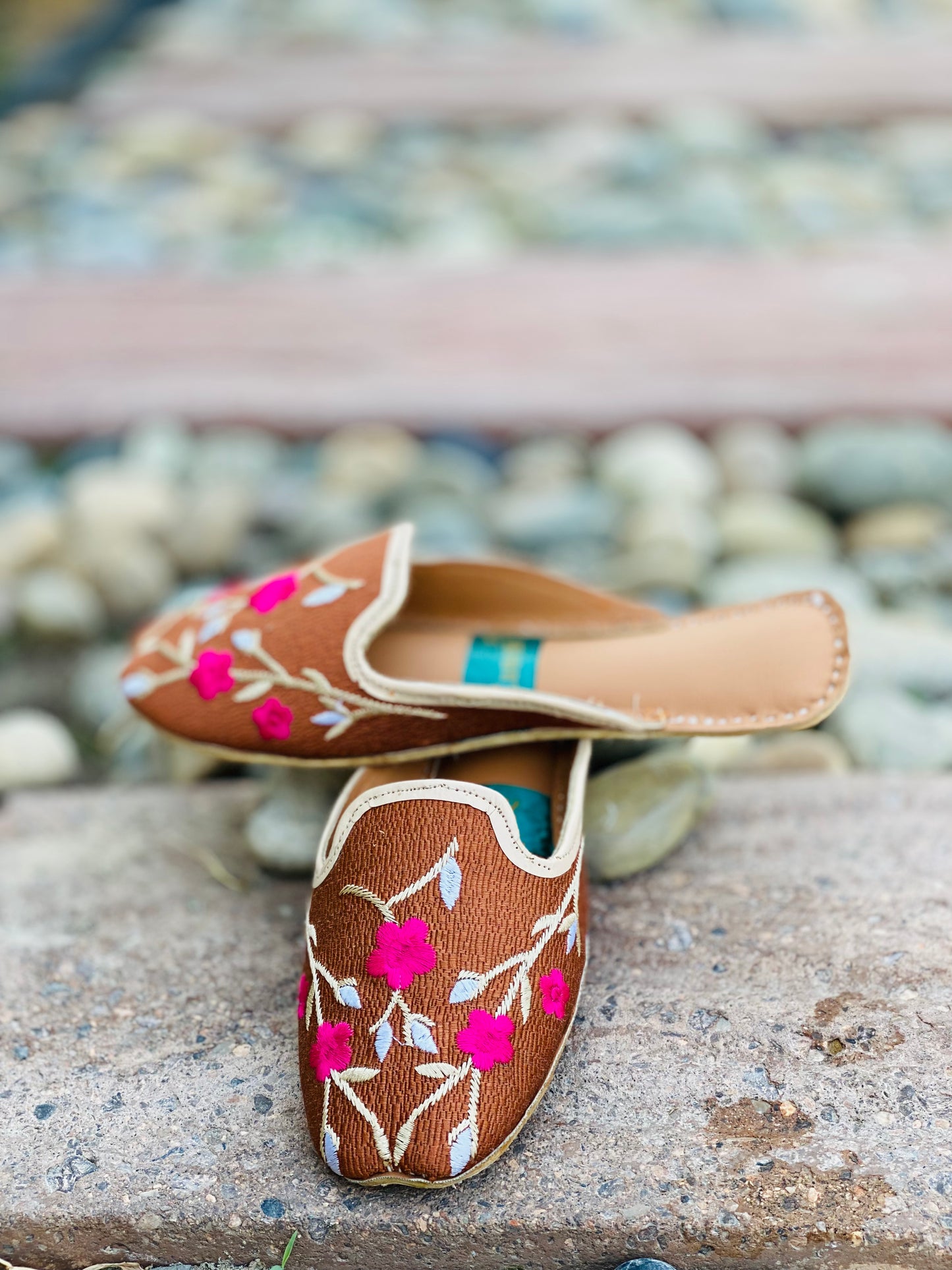 Blossom Whisper - Floral Embroidered Khussa - Zumrut by Amir 
