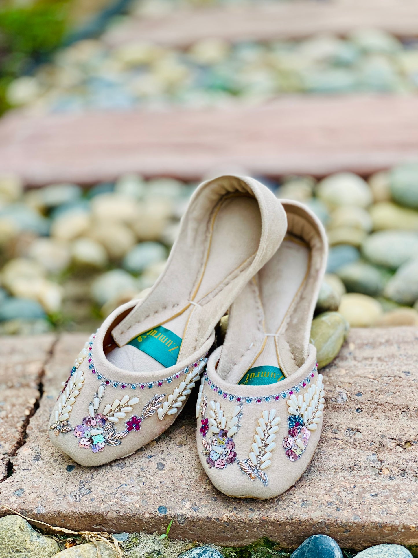 Rang-e-Zindagi - Cream Vibrant Beadwork Khussa - Zumrut by Amir 