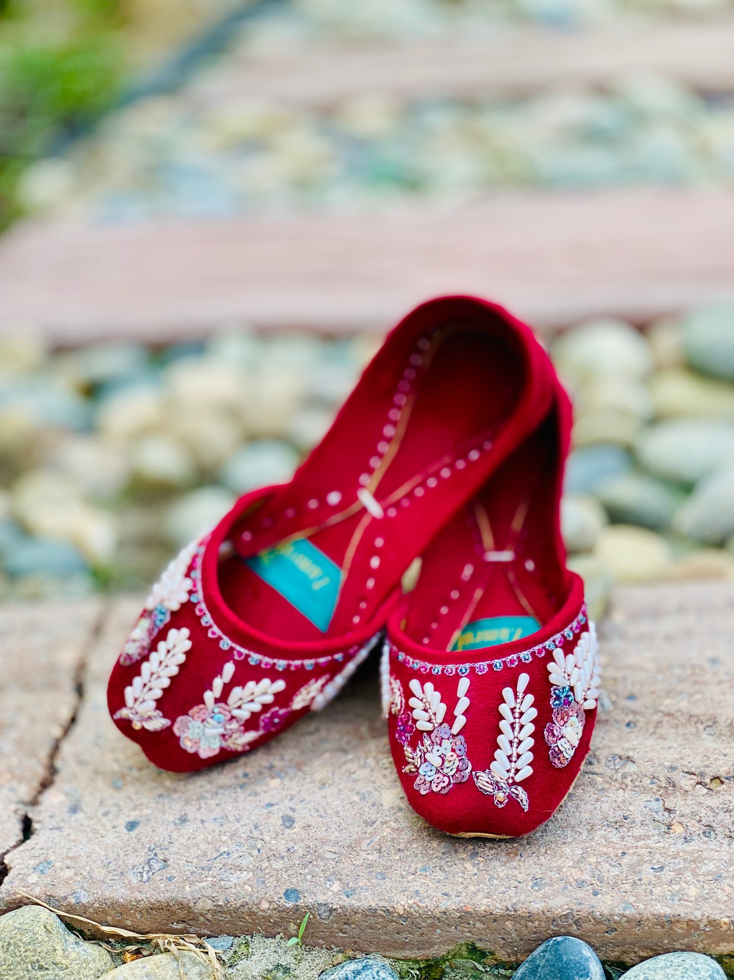Surkh Gulab - Red Wedding Khussa     - Zumrut by Amir 